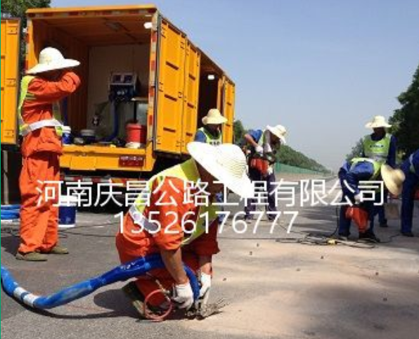 公路壓漿施工隊：公路為何需要養(yǎng)護？